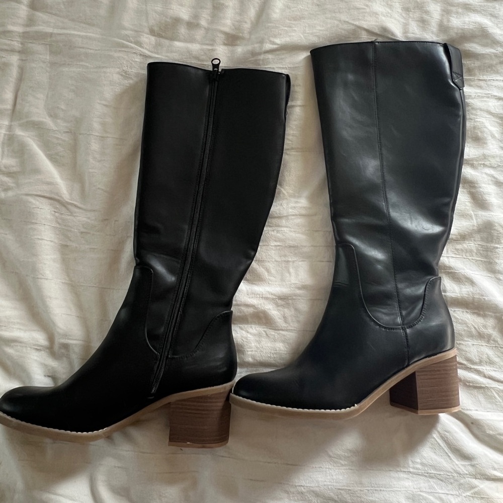Universal Thread Black Heeled Boots